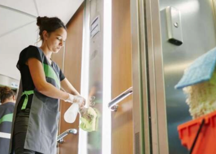 Limpieza de zonas comunes de edificios en Torrejón de Ardoz 28850